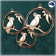 Load image into Gallery viewer, WS1040 Australian Bauble 03 - Cockatoo