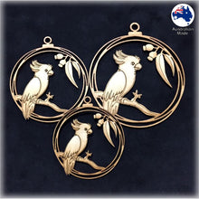Load image into Gallery viewer, WS1040 Australian Bauble 03 - Cockatoo