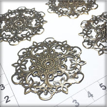 Load image into Gallery viewer, CH010 Filigree Flowers #5
