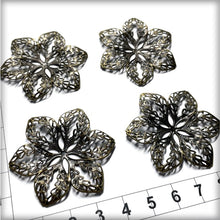 Load image into Gallery viewer, CH013 Filigree Flowers #4
