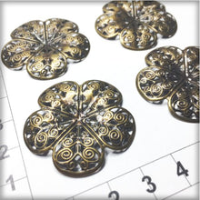 Load image into Gallery viewer, CH016 Filigree Flowers #8
