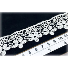 Load image into Gallery viewer, LL006 35mm White Polyester Cotton Lace per metre
