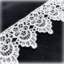 Load image into Gallery viewer, LL016 45mm White Polyester Cotton Lace per metre
