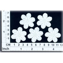 Load image into Gallery viewer, LM017 Set of 5 White Lace Flowers with Pearl
