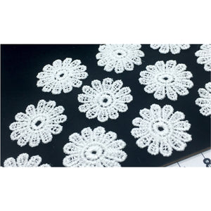 LM007 Set of 12 White Lace Flowers
