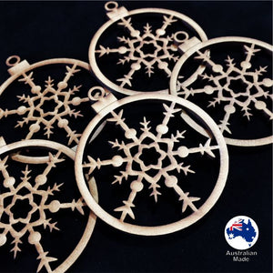 WS1002 Bauble with Snowflake